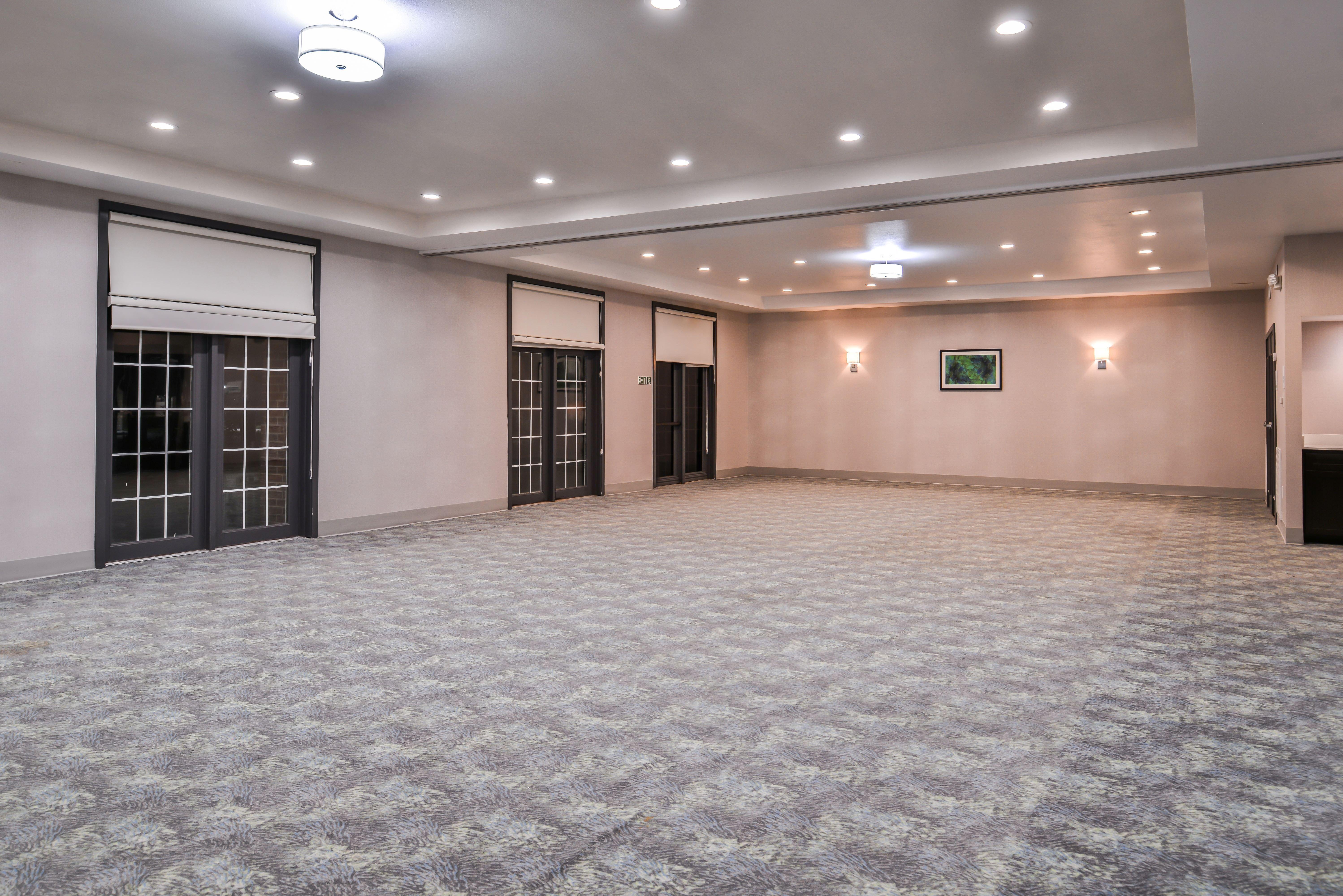 Holiday Inn And Suites Addison By Ihg Eksteriør billede