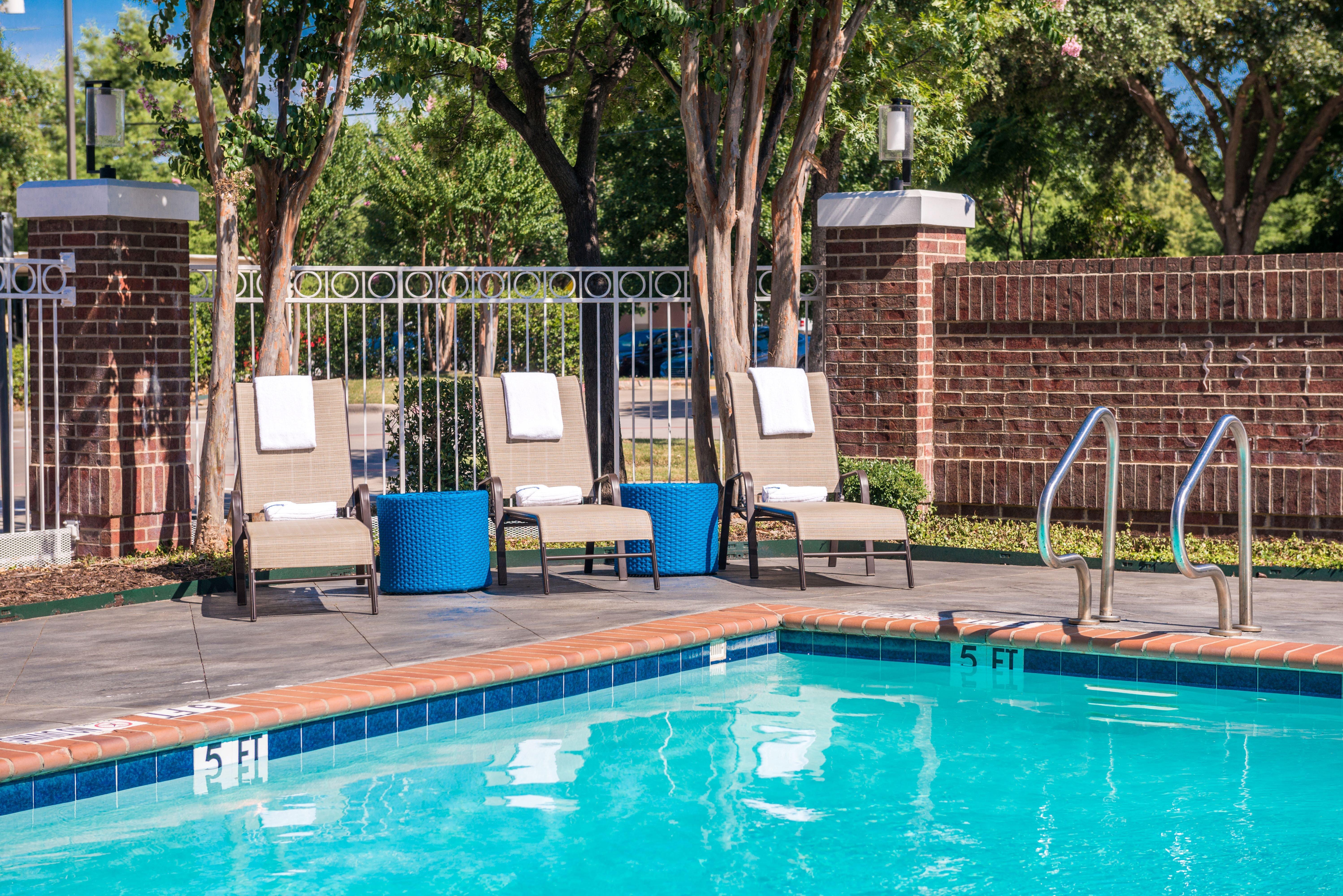 Holiday Inn And Suites Addison By Ihg Eksteriør billede