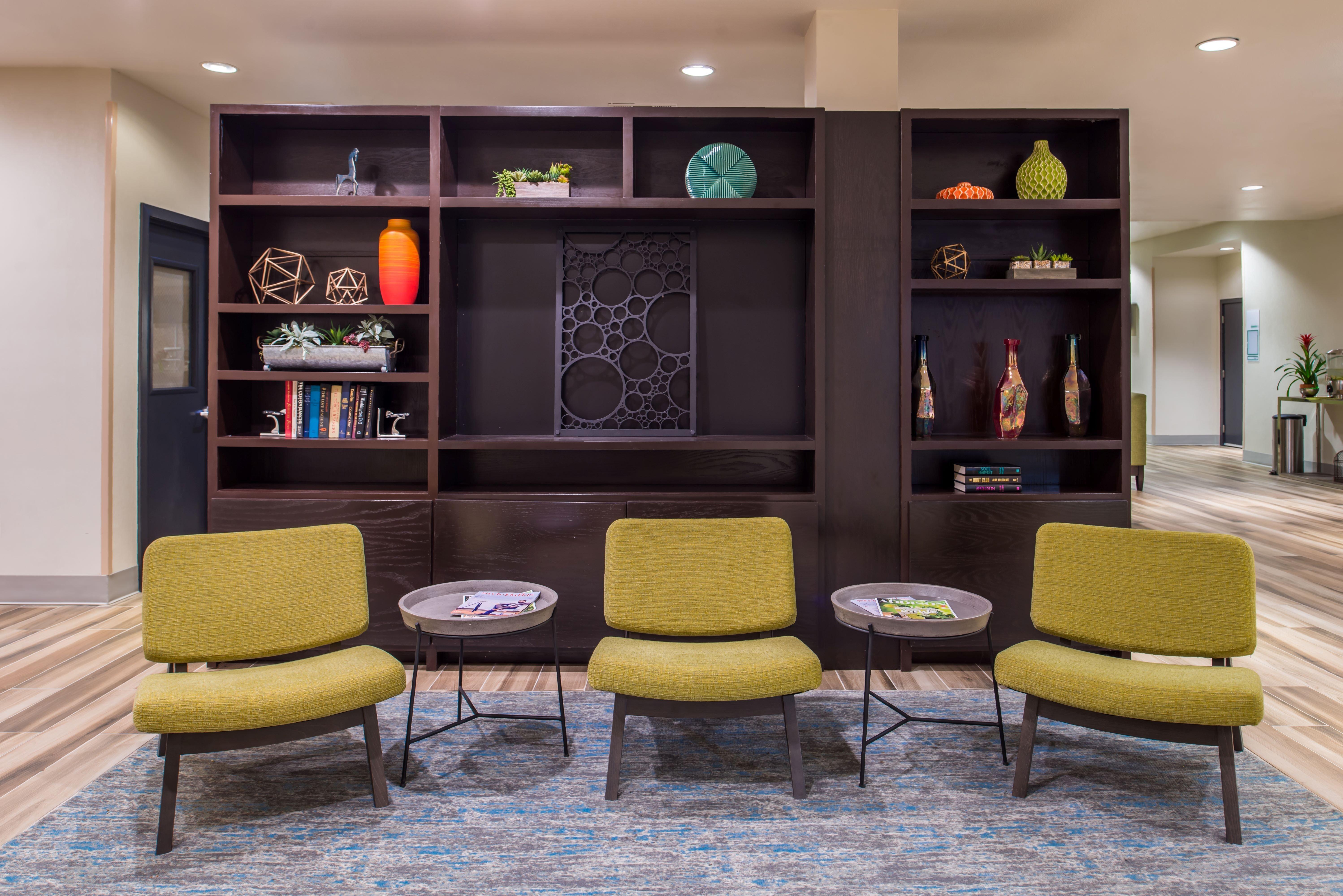 Holiday Inn And Suites Addison By Ihg Eksteriør billede