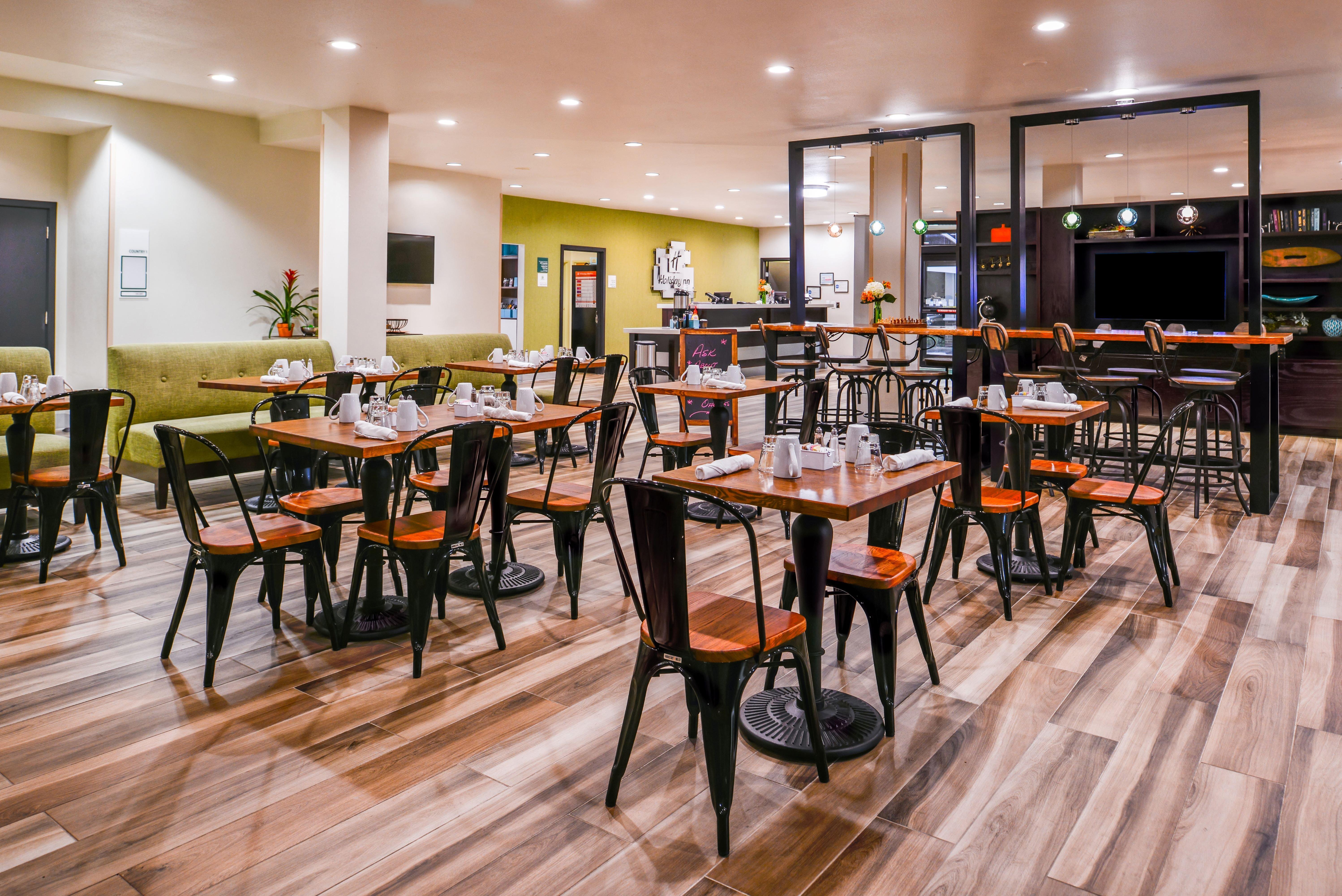 Holiday Inn And Suites Addison By Ihg Eksteriør billede