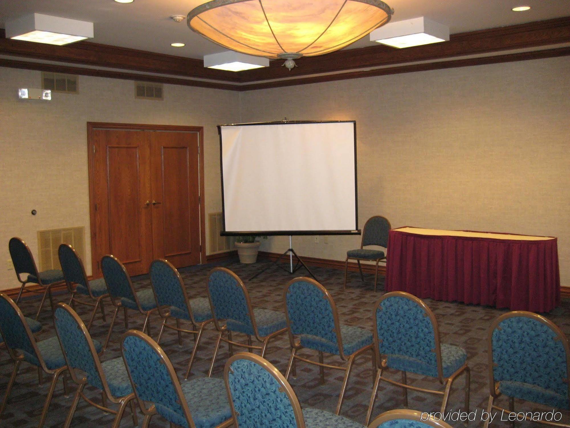 Holiday Inn And Suites Addison By Ihg Eksteriør billede